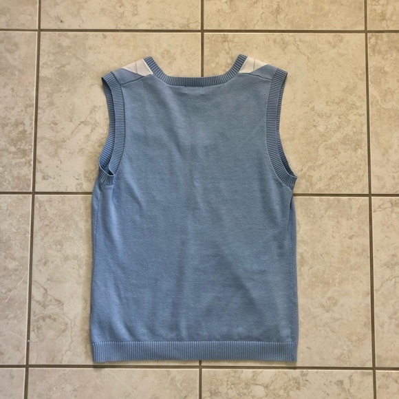 Cute Sweater Vest!! - Picture 2 of 3